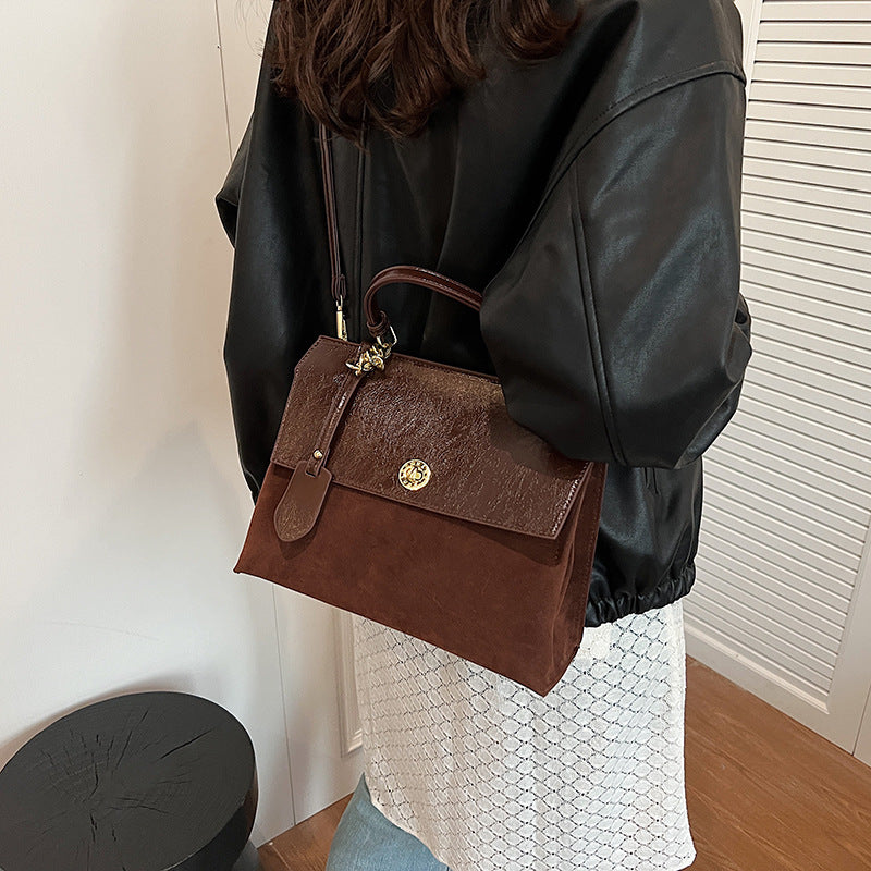Premium retro backpack women's 2025 new fashion versatile handbag student trend contrasting color travel schoolbag