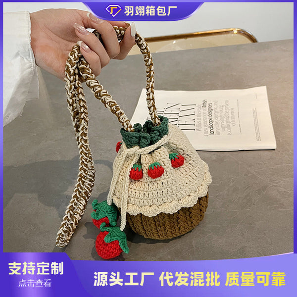 Outer order exquisite mini niche knitted bag women's 2025 new summer versatile messenger bag contrasting color bucket bag