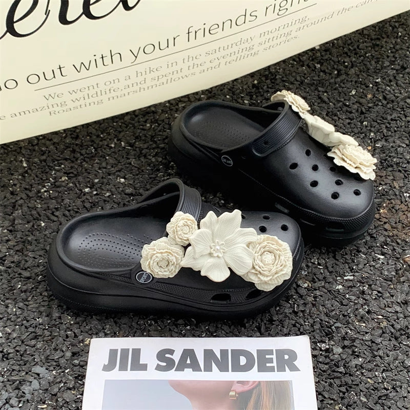 Cute floral puff buckle clogs women's summer outdoor wear 2025 new thick sole "stomping on shit" comfort closed-toe eva sandals