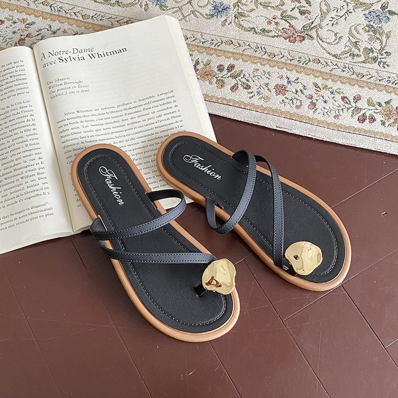 2024 new women's thong sandals - summer outdoor wear, fairy style, new flat anti-slip design, perfect with skirts, soft sole, single strap