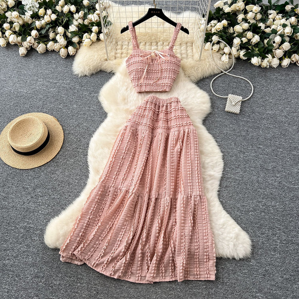 Sweet and gentle women's outfit: tie-neck square collar camisole crop top + high-waisted pleated midi skirt two-piece set