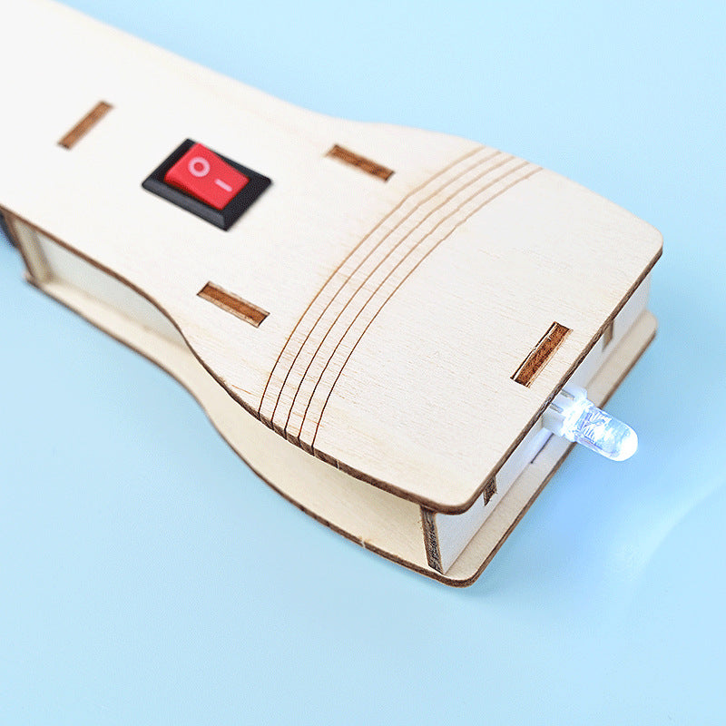 Homemade flashlight primary school students handmade technology small production steam classroom physical science small experiment material package