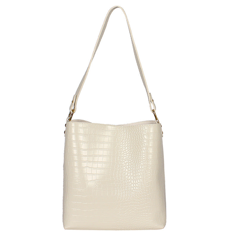 Big bag women's bag 2025 new crocodile pattern bucket bag fashionable large capacity messenger bag commuter women's shoulder bag