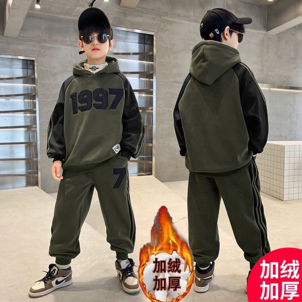 Boys' winter fleece-lined thickened set  casual mid-to-large children's outfit boy's hoodie and sweatpants sports two-piece set