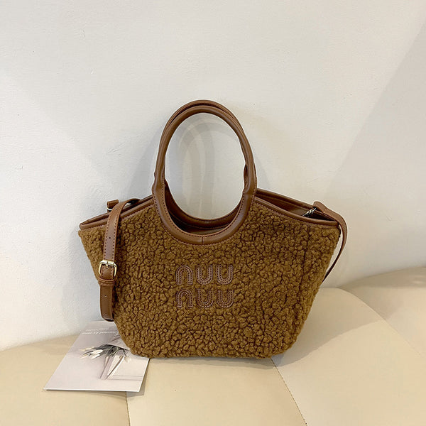 2025 new lamb wool plush bag women's tote bag large capacity autumn and winter messenger bag Sen Meng portable commuter bag