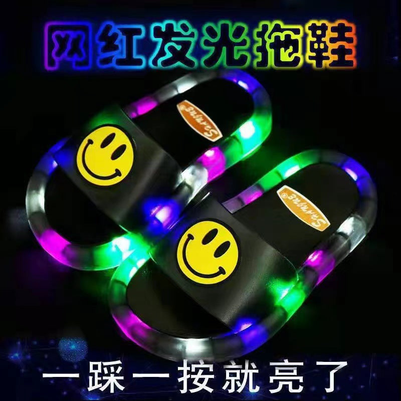 Kids' light-up jelly slippers - cute cartoon smiley face, indoor/outdoor one-strap sandals, comfortable & non-slip, wholesale
