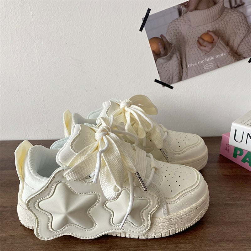 Women's white sneakers - new autumn 2026 collection: perfect with skirts, trendy & unique design, casual & versatile platform sneakers