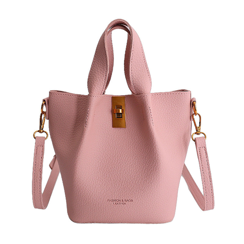 Classy sense of niche hand-carrying bag for women 2026 spring new arrivalaccessible luxury texture shoulder bag large capacity work clothing crossbody bag