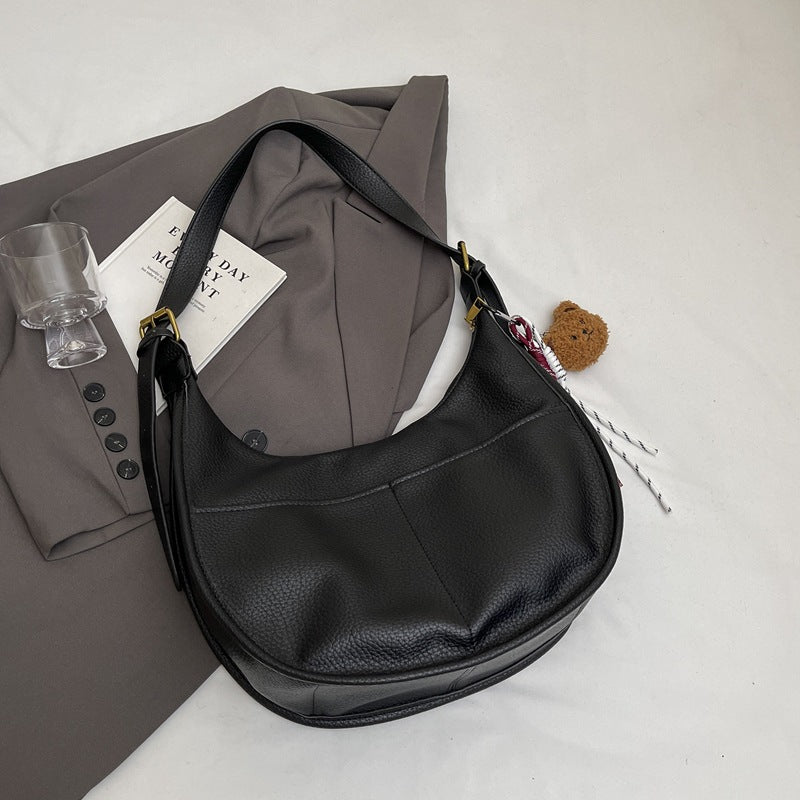 Autumn Internet celebrity explosion 2025 Korean version of the new fashion Mori dumpling bag simple and versatile casual messenger shoulder bag