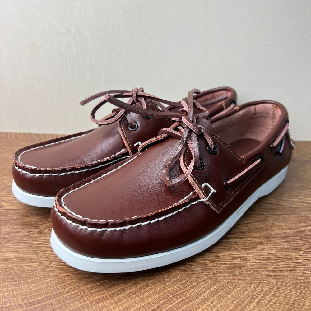 Men's classic low-top leather boat shoes - lightweight, casual, stylish, handmade, comfortable, and slip-resistant driving shoes