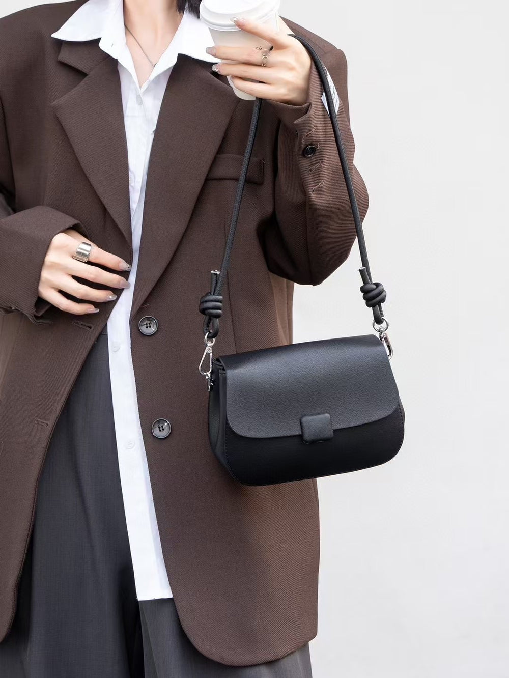 Women's bag 2023 spring collection: mori girl style, niche design, affordable luxury, shoulder & crossbody bag, trendy & chic, viral tiktok style, vintage soft leather