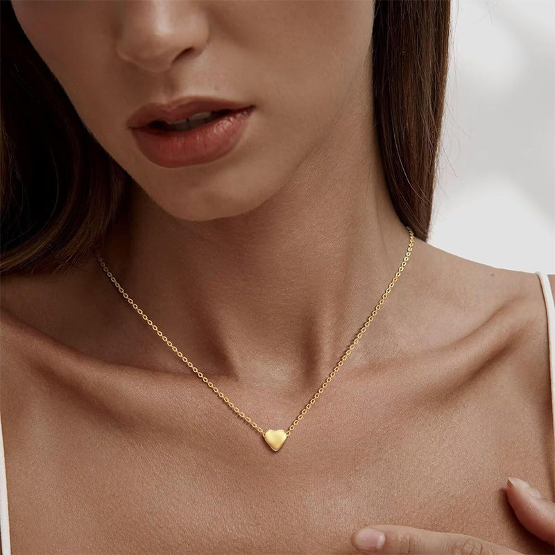 Amazon's new fashionable heart & butterfly double-layer necklace - women's heart-shaped pendant rice bead choker