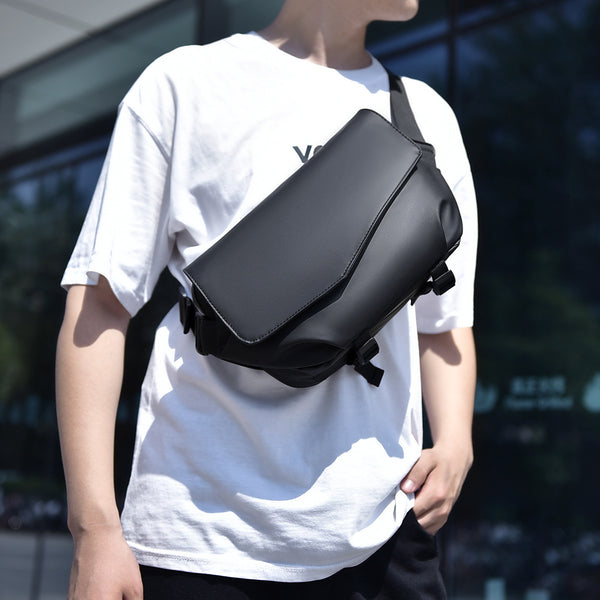 New trendy brand men's locomotive messenger bag anti-splashing multi-functional breast bag trendy cool diagonal shoulder bag