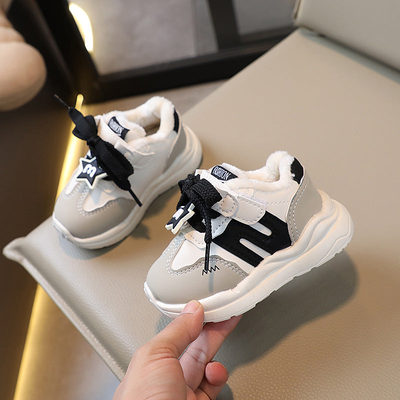 Clearance sale: two-layer cotton warm flannel children's shoes - boys' and girls' athletic shoes, lightweight sole kids' crocs, baby cotton shoes