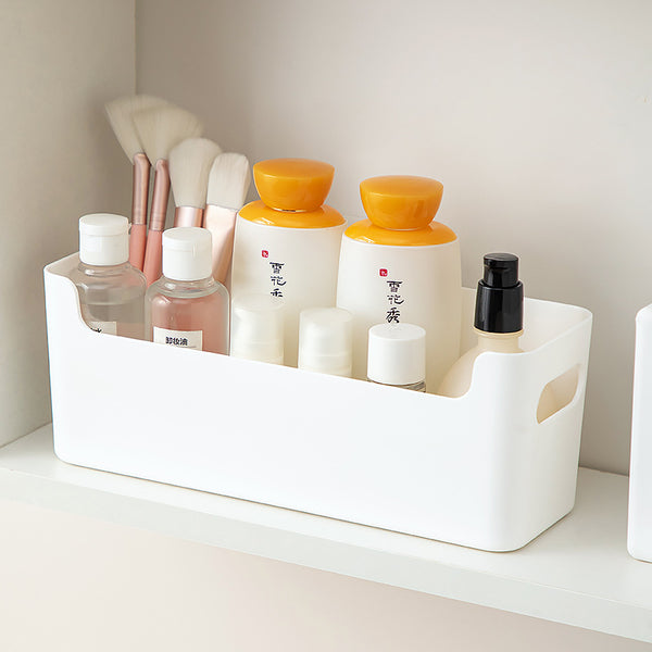 Bathroom, toilet, mirror cabinet, storage box, plastic transparent desktop, makeup brush, cosmetic mask, skin care product storage box.