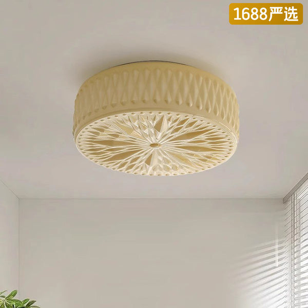 [Strict selection] Medieval milk white bedroom ceiling lamp French retro style nostalgic style art engraving glass lamp