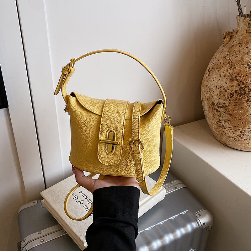 Cross-border high-end niche bag women's summer 2025 new fashion messenger bag Korean version casual portable bucket bag