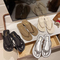 Women's flip-flops: summer fashion, 2026 new flat-heel thong sandals, trendy beach shoes