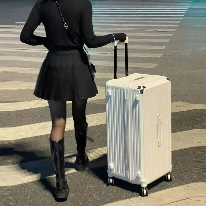 One piece of large-capacity suitcase, suitcase, high-value, large-capacity aluminum alloy corner universal wheel PC case.