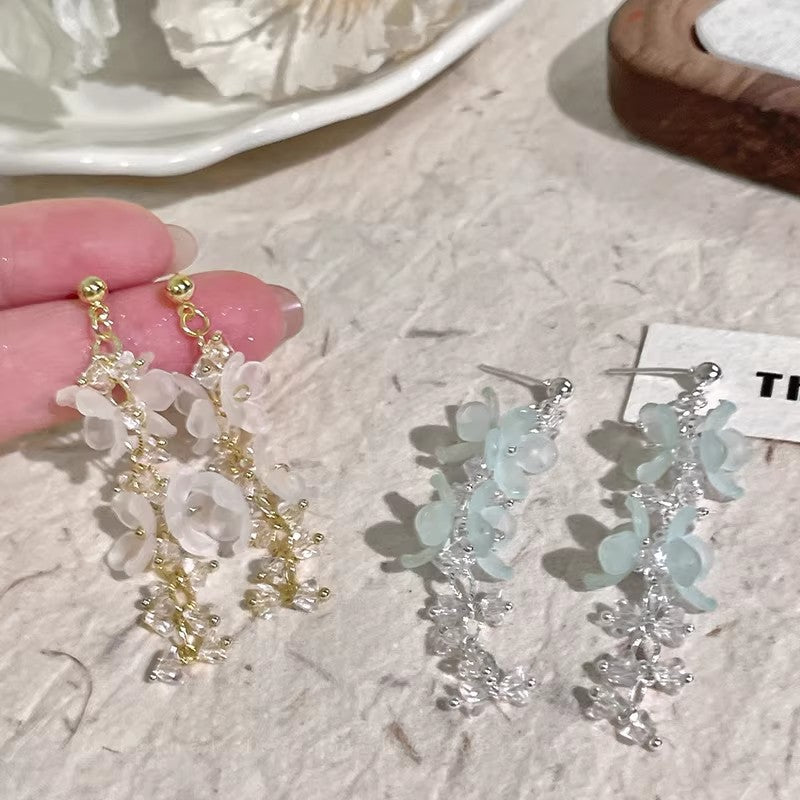 Mint mambo blue floral stud earrings - beaded spring/summer vacation style unique earrings - exquisite & niche jewelry