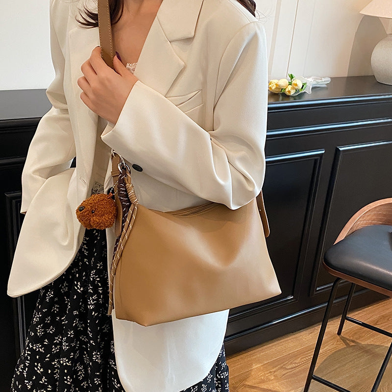Cross-border high-end simple solid color underarm small square bag women's new fashion anti-splashing bag casual shoulder bag bag