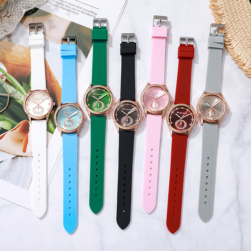 Wholesale manufacturer of cross-border e-commerce hot-selling "little green watch" quartz watches, silicone ladies' quartz watches for students