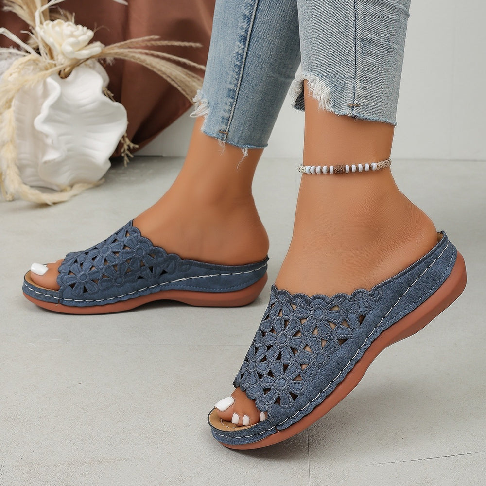 summer new arrival: plus-size women's casual comfort floral cutout slip-on flat sandals - wholesale