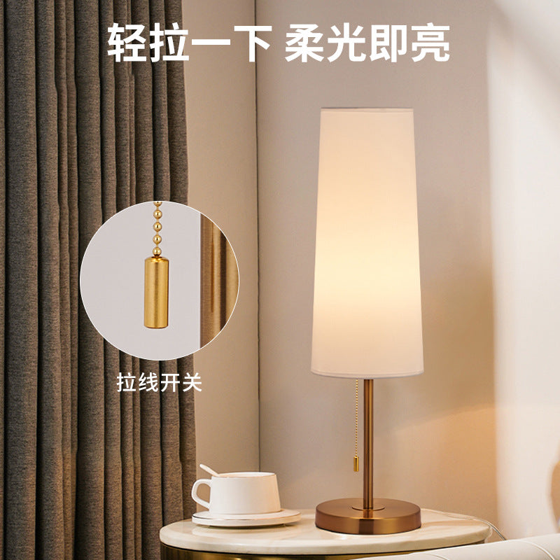 Table lamp, bedroom bedside lamp, ambient lamp, simple modern light luxury, high-end bedside table, retro American lamps E