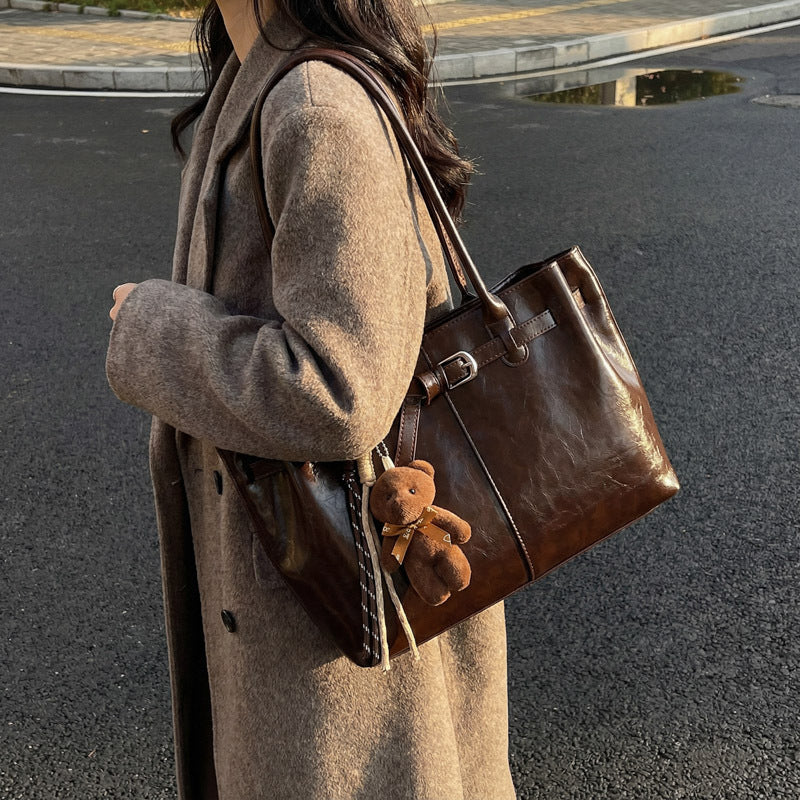 retro large capacity women's bag 2025 new arrival elegant trendy underarm bag casual minimalist commuter shoulder bag