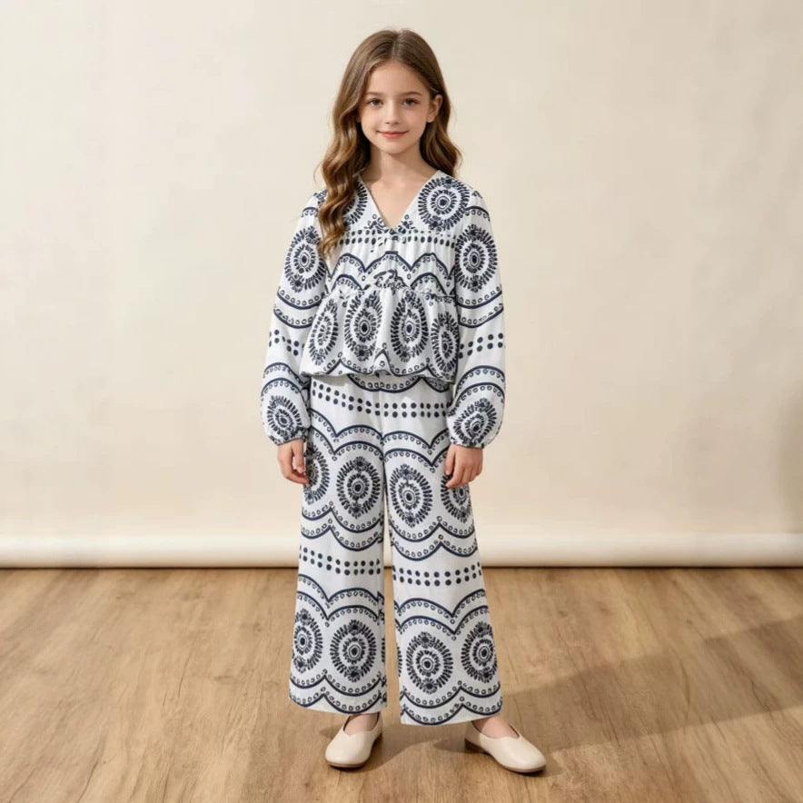 European and american girls' outfit set,  autumn new arrival, cross-border  fashion, printed v-neck long sleeve top and wide-leg pants