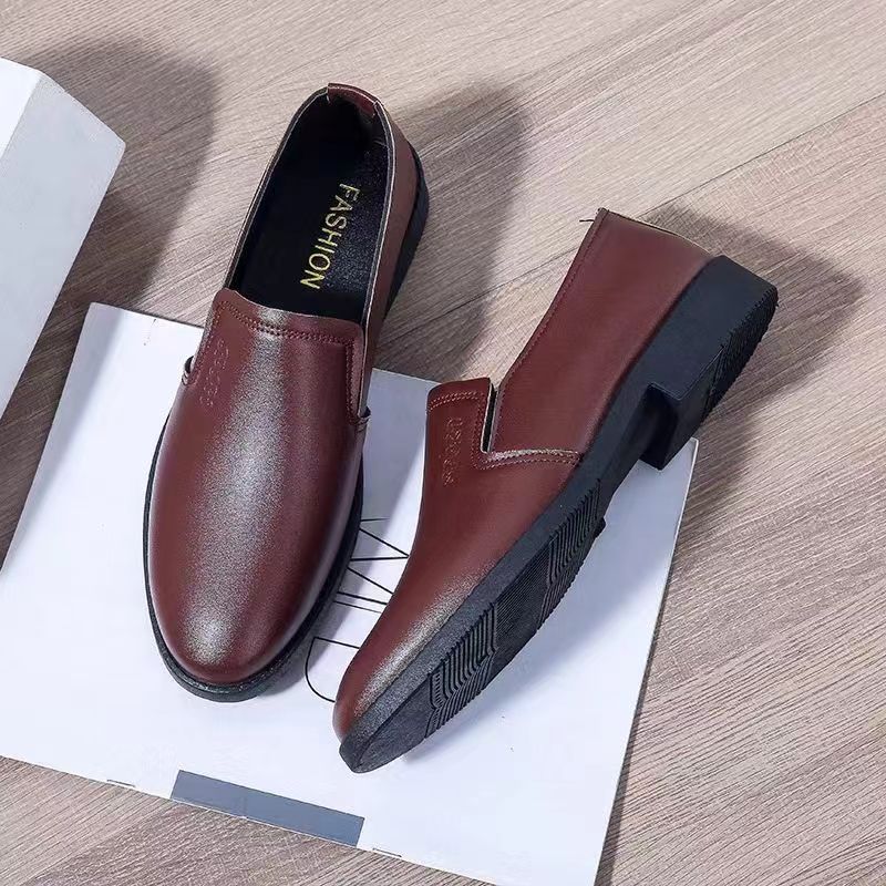 【genuine soft leather】new fashionable versatile formal leather shoes for dad, men's leather shoes for business, work, and security