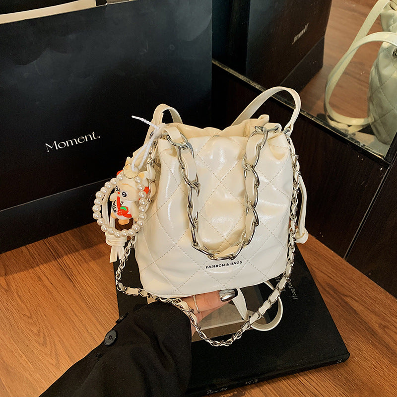 Foreign trade rhombus chain bag women's 2025 new fashion niche summer messenger bag this year popular bucket bag