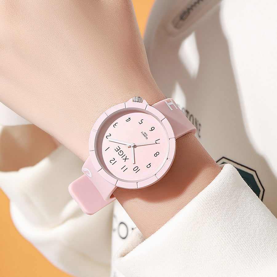 New arrivalcutekidswaterproof watch comfortable silicone colorful student boys and girls kids quartz watch wholesale