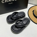2025new arrival stepping on shit touching flip flops for women summer ins trendy fairy style casualthick sole flip flops beach sandals