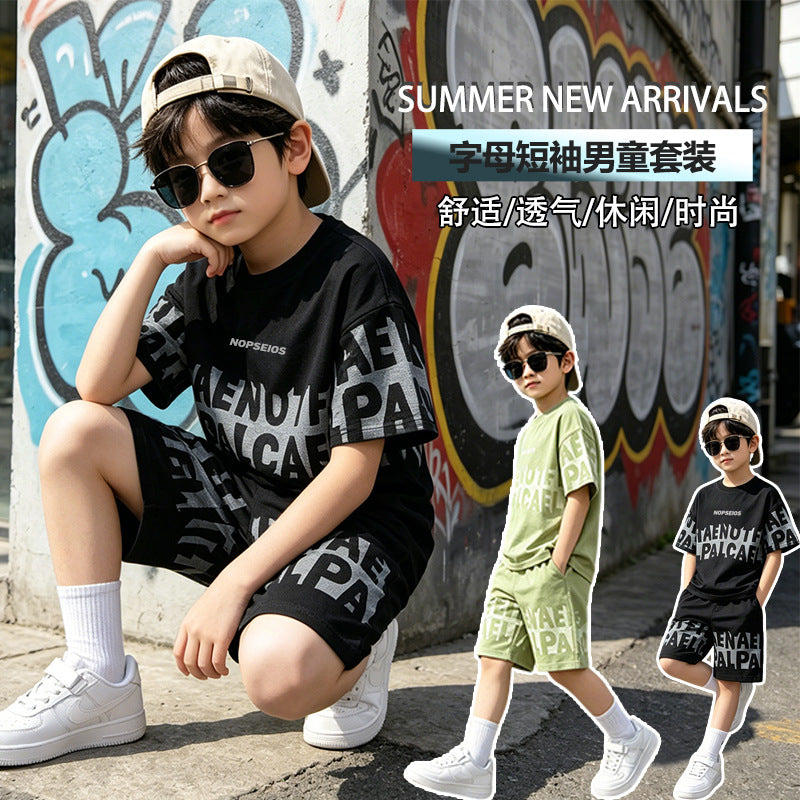 Boys' shorts  new summer sports two-piece set, kids' mid-to-large size, stylish boy's outfit, loose fit, versatile and trendy