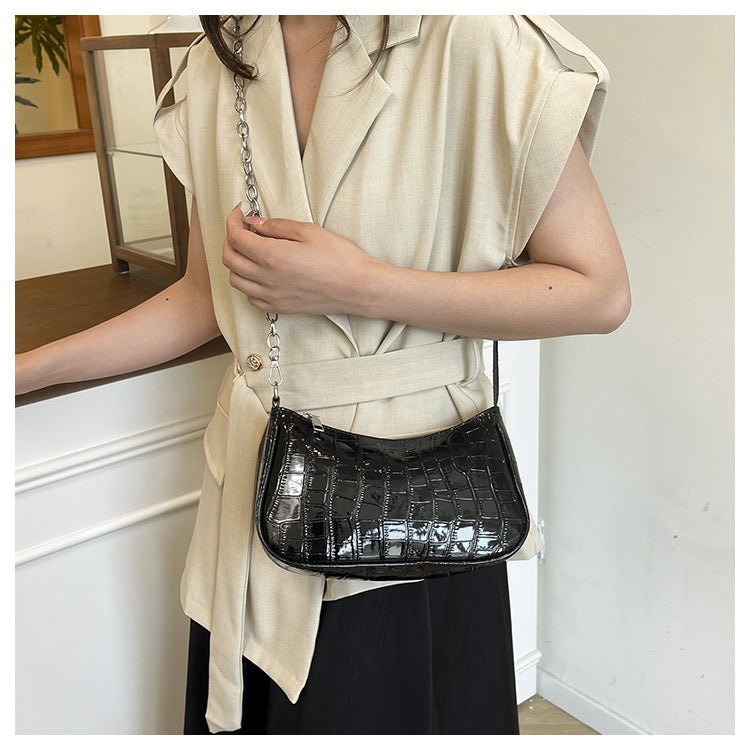 Cross-border large-capacity bag women's summer 2025 new versatile leisure chain messenger bag Korean version of work commuter bag