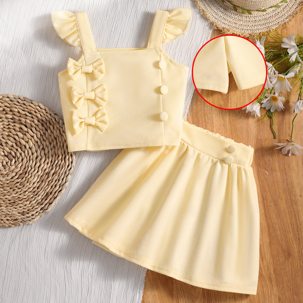 Girls' two-piece set: bow-embellished flutter sleeve top + solid color shorts