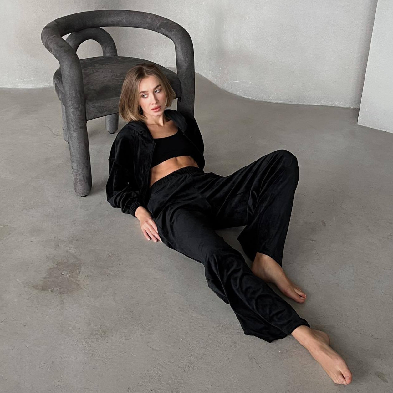 Cross-border independent station velvet hooded cardigan trousers women's two-piece set long-sleeved jacket pendant straight mopping trousers set