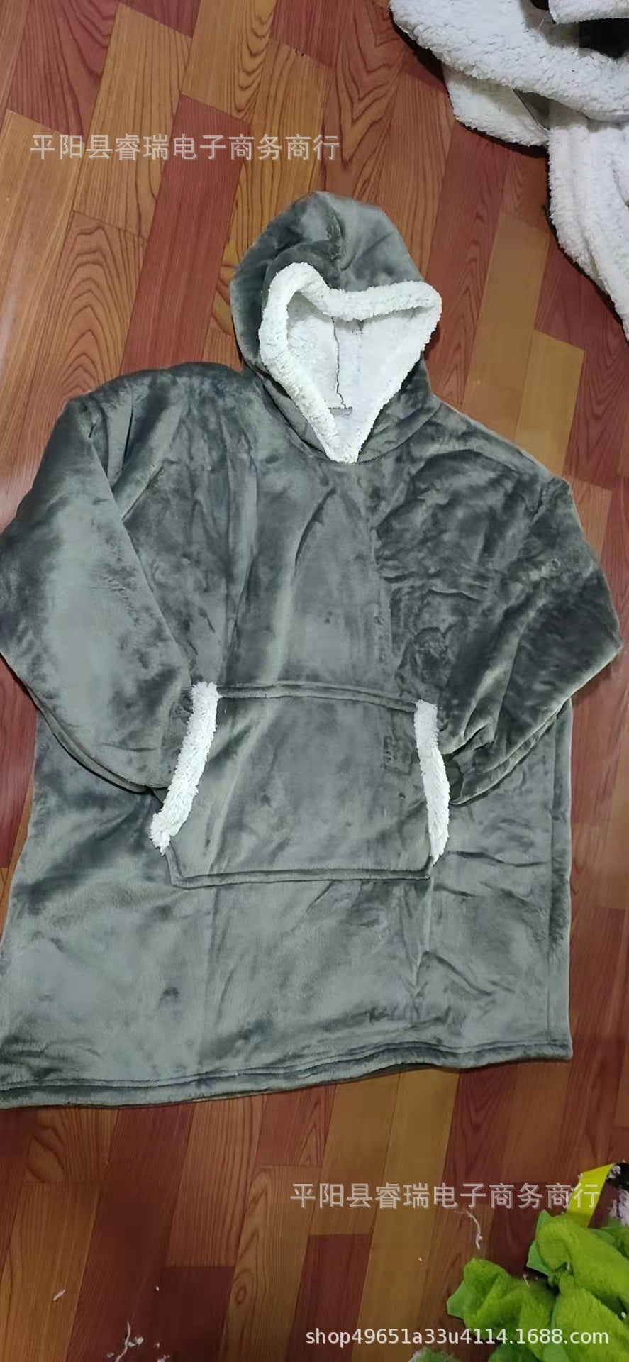 Lazy pullover pajamas, heattech clothing, cashmere tv blanket, hugging hoodie, cold-proof heattech nightgown, home clothes