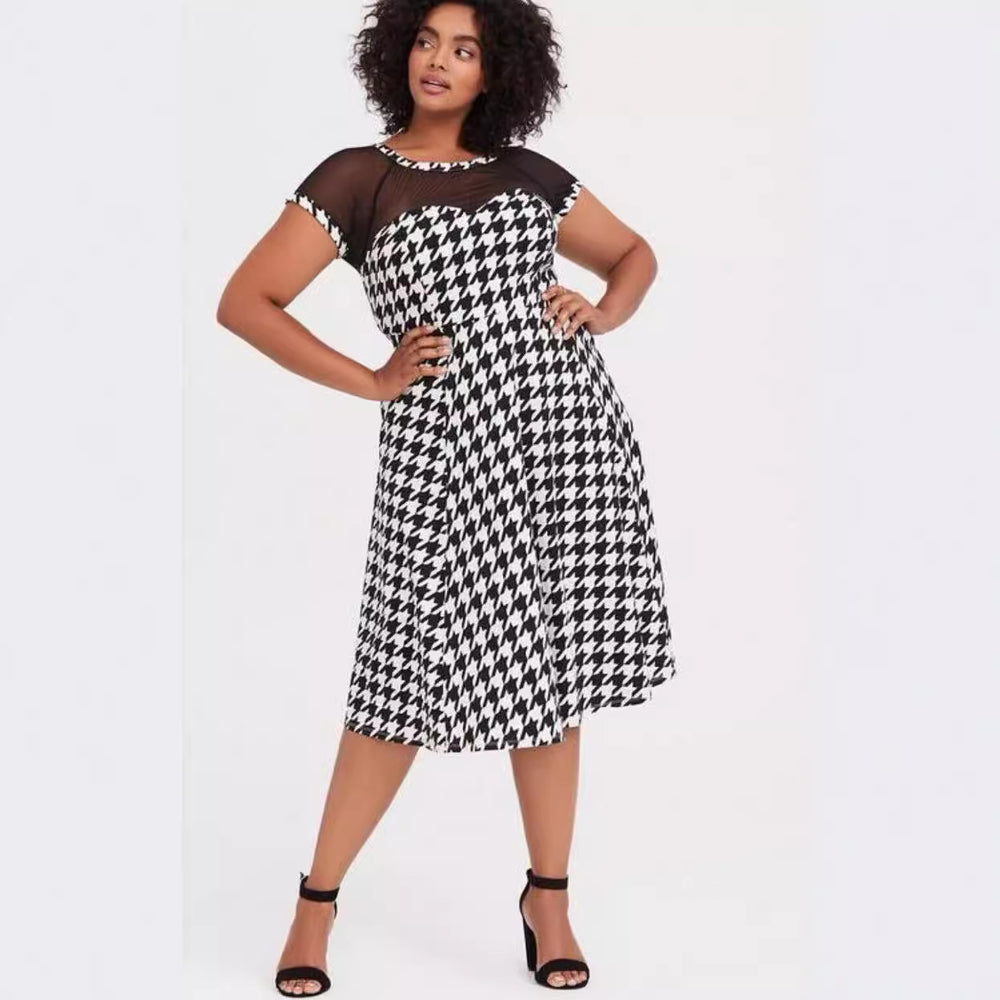 European and american cross-border women's fashion:  autumn new arrival - round neck, short sleeve, see-through panel, houndstooth black and white print dress