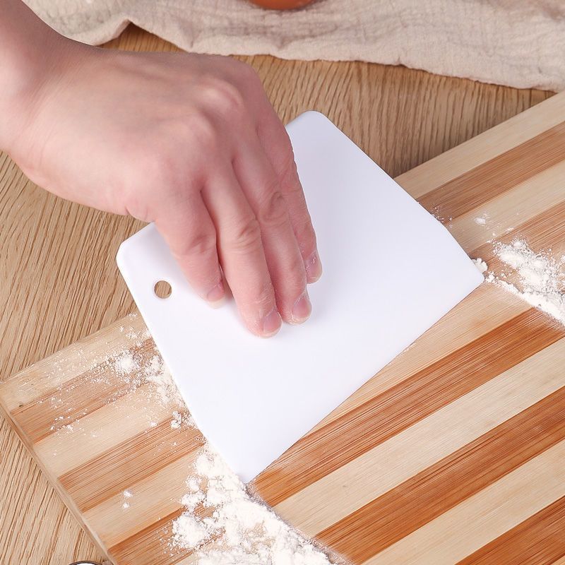 Pp dough scraper for home use - noodle cutter, nougat cutter, baking & handcrafting tool, kitchen utensil, cream scraper