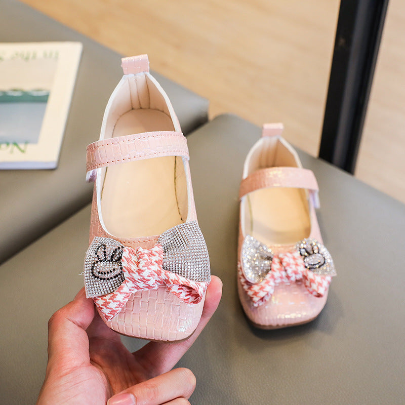 Girls' princess shoes: new autumn  collection - soft leather ballet flats with bow detail, stylish moccasins for toddlers and big kids