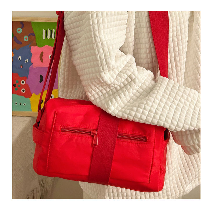 Cross-border casual nylon toast bag women's 2023 new sports style ins versatile fitness bag shoulder messenger bag