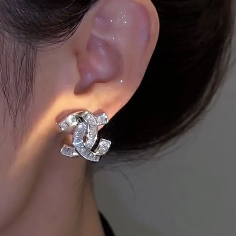 High-end micro-embedded diamond asymmetrical earrings accessible luxury socialite niche style design trendy exquisite easiest for matchelegant earrings