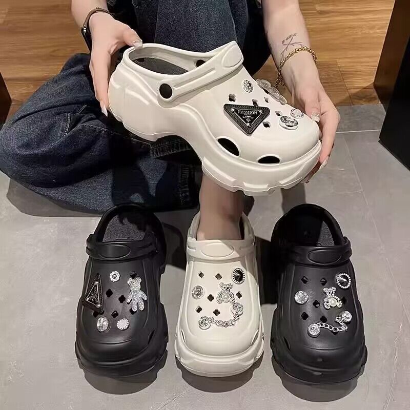 Thick sole crocs women's summer popular trendy 2024 outdoor wear soft bottom beach baotou sandals half slippers women's style
