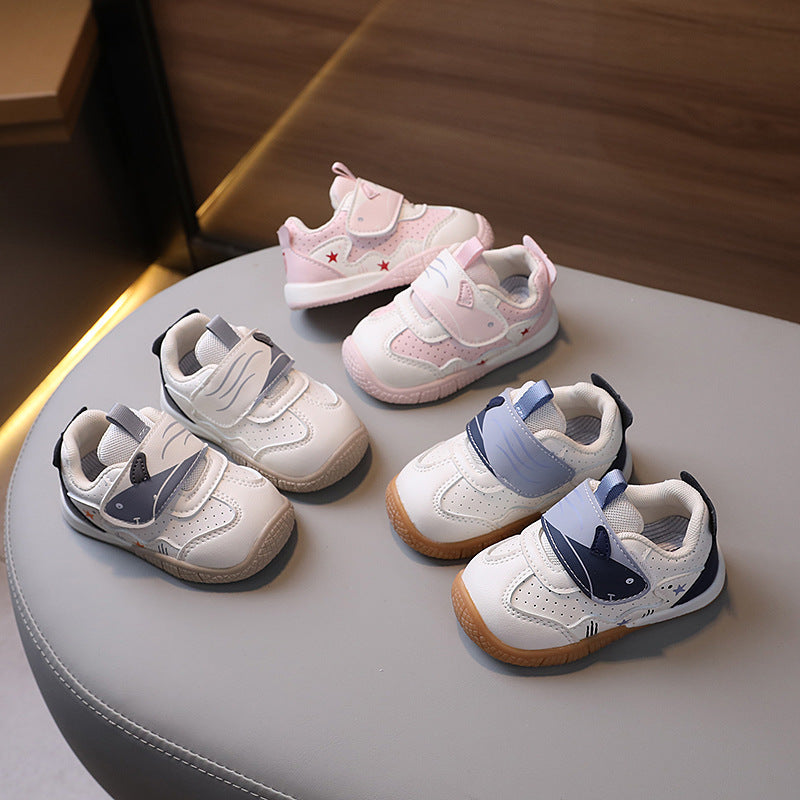 Clearance sale: kids' athletic shoes - sizes for 1-4 year olds, infants & toddlers, boys & girls, soft-soled children's shoes, functional footwear