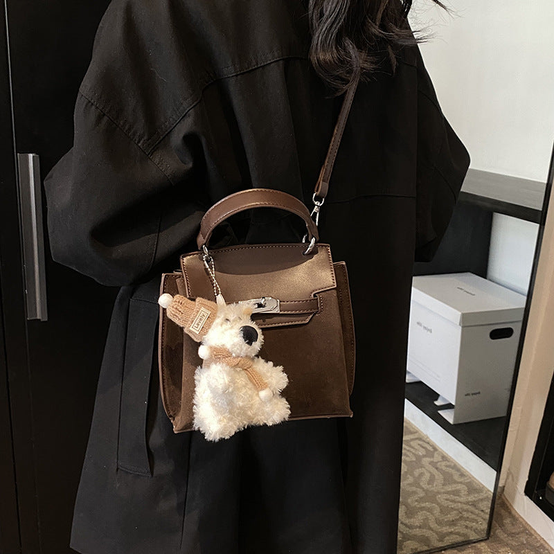 Retro niche suede bag women's 2025 new autumn and winter versatile messenger bag super fire handbag small bag