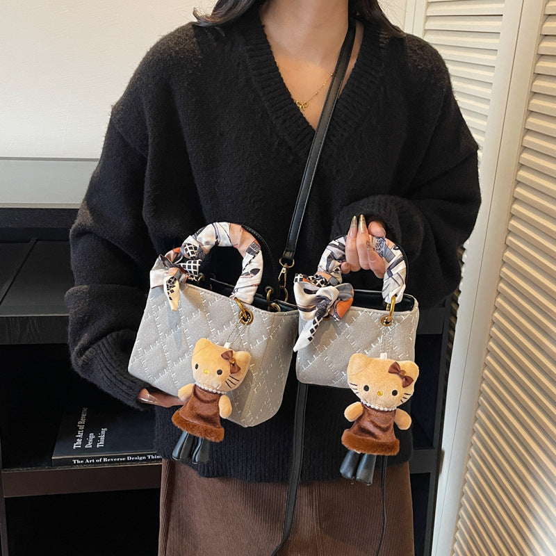 2025 fall/winter new women's handbag - vintage argyle design, light luxury, high-end, stylish commuter shoulder bag