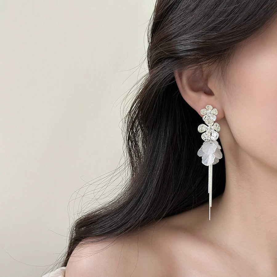 Zircon flower shell beach vacation style tassel long earrings for women, square and round face jewelry, 2026 new high-end design