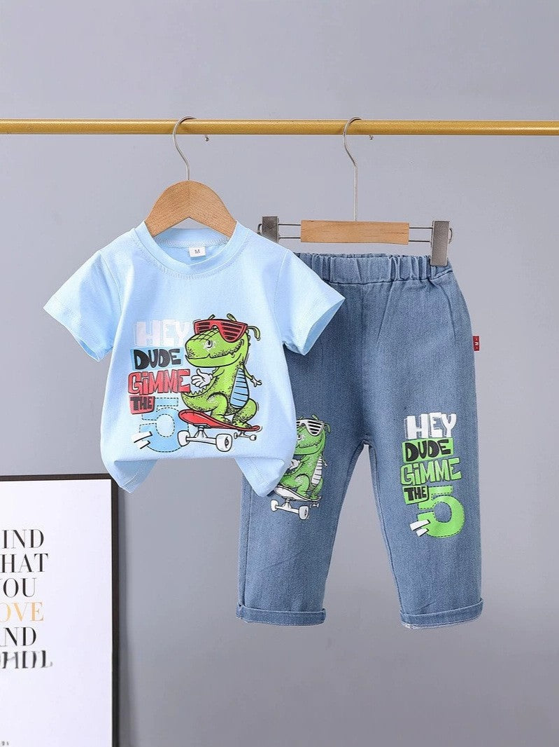 New boys' dinosaur skateboard print short-sleeve cotton t-shirt and jeans two-piece set - trendy summer outfit for toddlers and young children